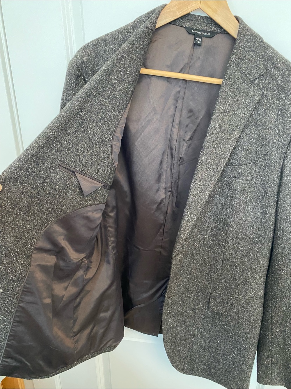 Banana Republic Men's Wool Blend Tweed Suit - Picture 5 of 15